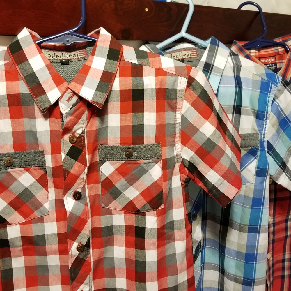 ❤3 boys button up shirts